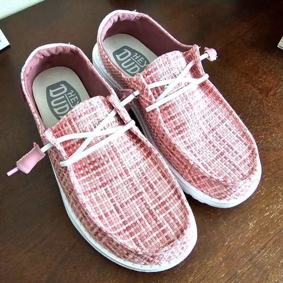 Hey Dude Shoes - Pink Hey Dudes Wendy Cross Hatch